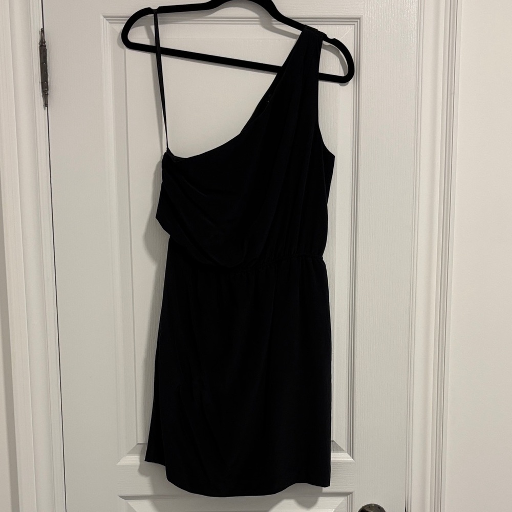 Club Monaco Elegant Silk Black One-Shoulder Dress